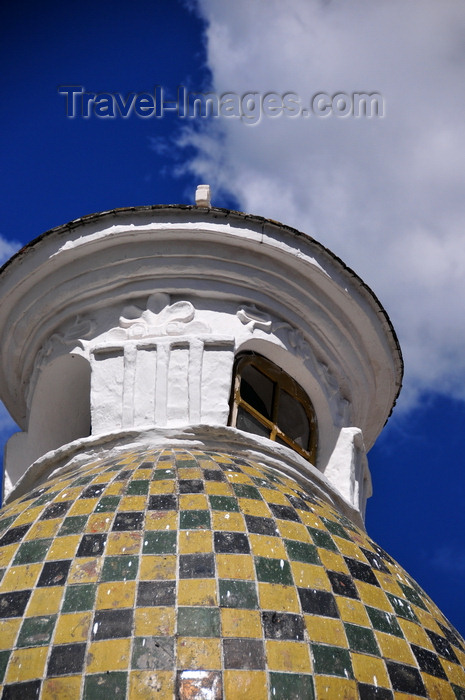 ecuador155: Quito, Ecuador: Catedral Metropolitana - Metropolitan Cathedral - dome covered in of glazed ceramic tiles and crowned with a lantern - façade on Calle Garcia Moreno - photo by M.Torres - (c) Travel-Images.com - Stock Photography agency - Image Bank