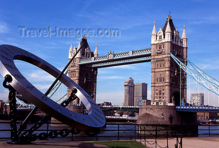 england140: London, England: sun dial by the Tower bridge - photo by B.Henry - (c) Travel-Images.com - Stock Photography agency - Image Bank