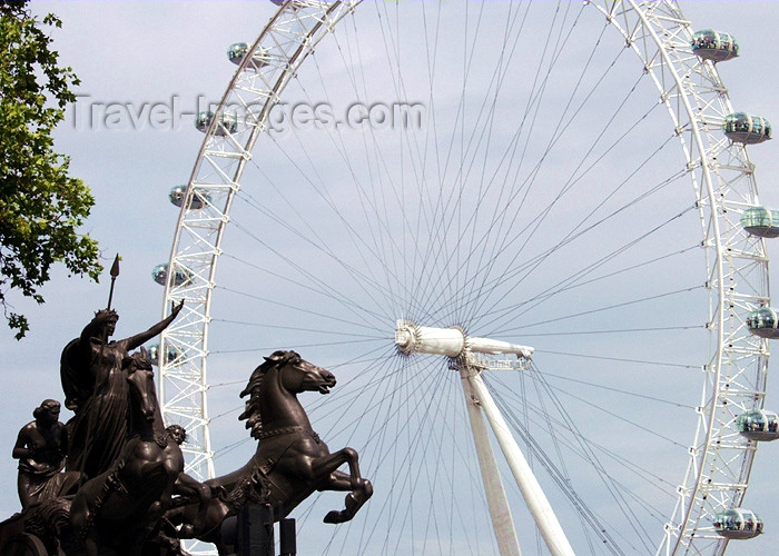england169: London: British Airways London Eye and Statue of Bodicea - photo by K.White - (c) Travel-Images.com - Stock Photography agency - Image Bank