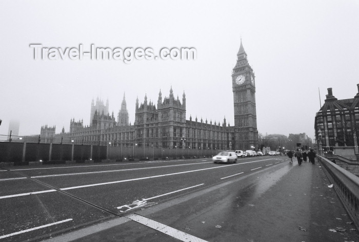 england199: London: Big Ben and Westminster Bridge - Autumn in the city - photo by C.Ariav - (c) Travel-Images.com - Stock Photography agency - Image Bank