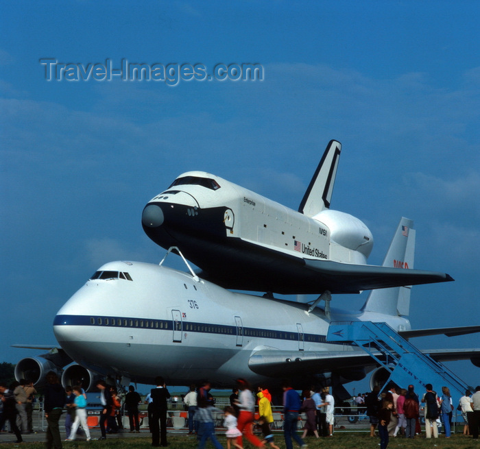 england55: Stanstead, Essex, England: Space Shuttle,  Jumbo Jet, Lodon Stanstead Airport - photo by A.Bartel - (c) Travel-Images.com - Stock Photography agency - Image Bank