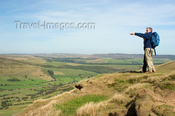 england607: Peak District, Derbyshire, England: hiker pointing at the horizon - near Castleton - photo by I.Middleton - (c) Travel-Images.com - Stock Photography agency - Image Bank