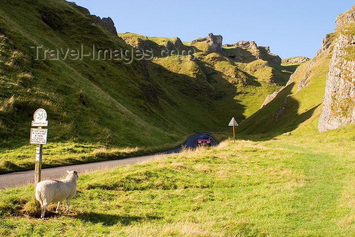 england618: Winnats Pass, Peak District, Derbyshire, England: pass, limestone pinnacles and road - National Trust's High Peak Estate, Castleton area - photo by I.Middleton - (c) Travel-Images.com - Stock Photography agency - Image Bank