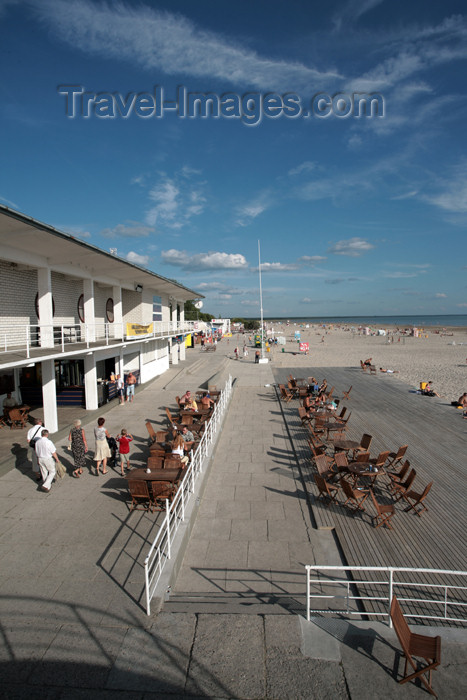 estonia140: Estonia - Pärnu, Pernau, Pernava, Parnawa: beach café - Rannakohvik - photo by A.Dnieprowsky - (c) Travel-Images.com - Stock Photography agency - Image Bank