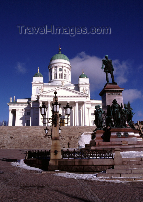 fin29: Finland - Helsinki - Evangelical Lutheran Cathedral,  neoclassical style - designed by Carl Ludvig Engel - Senate square - Statue of Tsar Alexander II - Helsingin tuomiokirkko - photo by F.Rigaud - (c) Travel-Images.com - Stock Photography agency - Image Bank