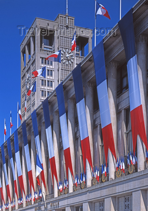 france1102: France - Le Havre (Seine-Maritime, Haute-Normandie): French Flags on Town Hall - photo by A.Bartel - (c) Travel-Images.com - Stock Photography agency - Image Bank