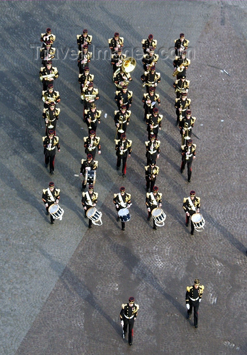 france152: France - Paris: Military Marching band - Avenue Des Champs Elysees - photo by K.White - (c) Travel-Images.com - Stock Photography agency - Image Bank