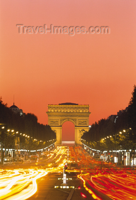 france467: Paris, France: car lights along Avenue des Champs-Élysées - nocturnal view of the Arc de Triomphe - 8th arrondissement - photo by A.Bartel - (c) Travel-Images.com - Stock Photography agency - Image Bank