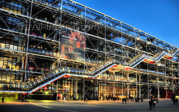 france564: Paris, France: Georges Pompidou Center at night - designed in the style of high-tech architecture by Renzo Piano and Richard Rogers - 4e arrondissement - photo by M.Torres - (c) Travel-Images.com - Stock Photography agency - Image Bank
