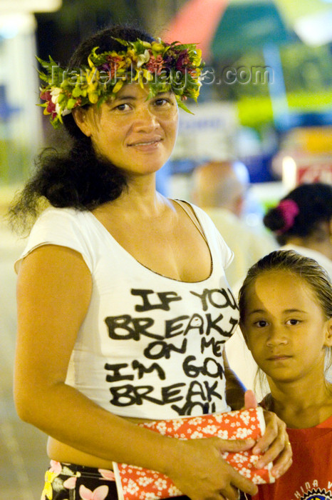french-polynesia7: Papeete, Tahiti, French Polynesia: portrait of a Tahitian woman wearing a flower garland and her daughter - photo by D.Smith - (c) Travel-Images.com - Stock Photography agency - Image Bank