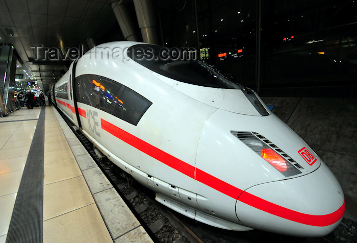 germany366: Frankfurt am Main, Germany: ICE train at the airport railway station - Flughafen Fernbahnhof - photo by M.Torres - (c) Travel-Images.com - Stock Photography agency - Image Bank