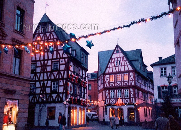 germany4: Germany / Deutschland / Allemagne - Mainz / Mayence / Moguncja / Majenco / Magonza (Rhineland-Palatinate / Rheinland-Pfalz): Christmas in the Old town - photo by M.Torres - (c) Travel-Images.com - Stock Photography agency - Image Bank