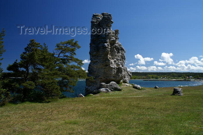 gotland106: Gotland island - Lickershamn: limestone stack or rauk and the Baltic coast - photo by A.Ferrari - (c) Travel-Images.com - Stock Photography agency - Image Bank