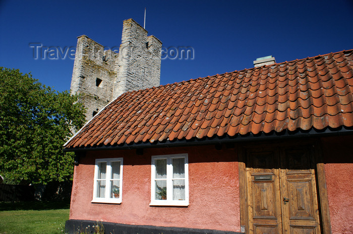 gotland86: Gotland - Visby: along Murgatan, house and tower - photo by A.Ferrari - (c) Travel-Images.com - Stock Photography agency - Image Bank