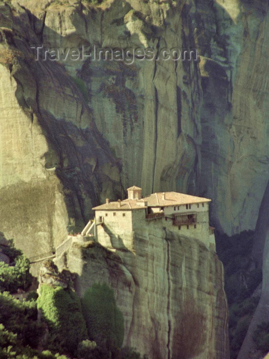 greece163: Greece - Meteora (Thessalia): Monastery of Roussanou - Kastraki area -  photo by M.Bergsma - (c) Travel-Images.com - Stock Photography agency - Image Bank