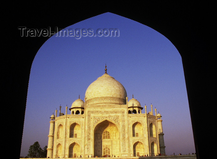 india383: India - Agra, Uttar Pradesh: Taj Mahal - the golden light of the late afternoon - photo by E.Petitalot - (c) Travel-Images.com - Stock Photography agency - Image Bank