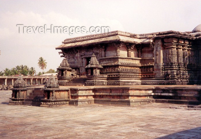 india51: India - Belur: temple - religion - Hinduism (photo by Miguel Torres) - (c) Travel-Images.com - Stock Photography agency - Image Bank