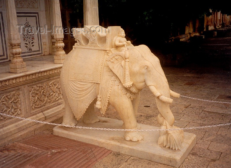 india84: India - Rajasthan: marble elephant - photo by M.Torres - (c) Travel-Images.com - Stock Photography agency - Image Bank