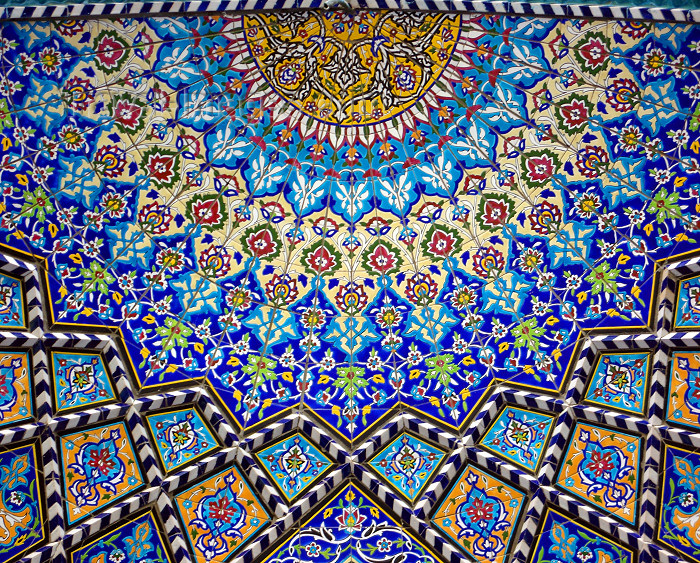 iran1: Isfahan / Esfahan / Ispahan / Isphahan / IFN - Iran: Imam / Shah Mosque - decorative tiles inside a half dome - floral design - tiles - photo by N.Mahmudova - (c) Travel-Images.com - Stock Photography agency - Image Bank