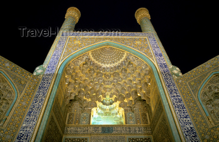 iran152: Iran - Isfahan: Imam / Shah Mosque -  Naghsh-i Jahan Square - vaulted entrance with muqarnas - UNESCO World Heritage Site - photo by W.Allgower - (c) Travel-Images.com - Stock Photography agency - Image Bank