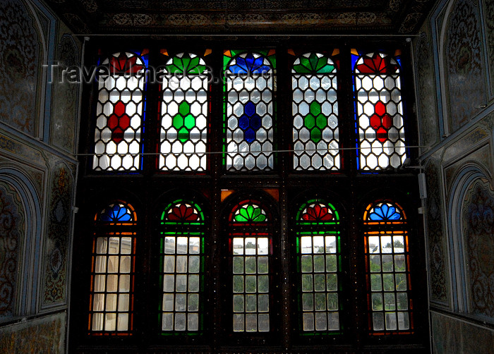 iran207: Iran - Shiraz: windows - Qavam House - Narenjestan e Qavam - photo by M.Torres - (c) Travel-Images.com - Stock Photography agency - Image Bank