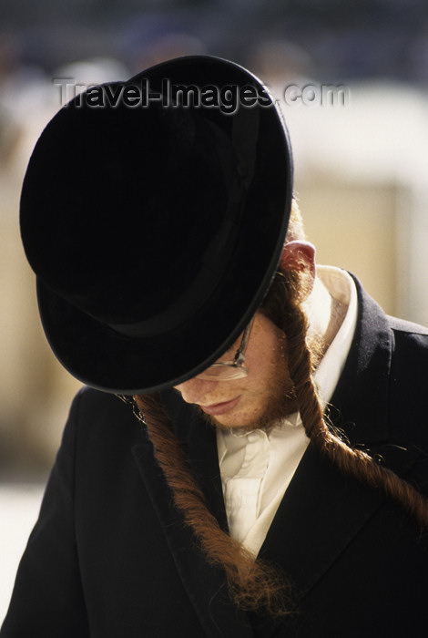 israel339: Israel - Jerusalem - young Orthodox jew with side curls and hat praying - photo by Walter G. Allgöwer - (c) Travel-Images.com - Stock Photography agency - Image Bank