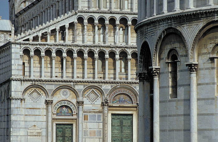 italy163: Italy / Italia - Pisa ( Toscany / Toscana ) / PSA : the Duomo - Cathedral - detail (photo by Stefano Lupi) - (c) Travel-Images.com - Stock Photography agency - Image Bank