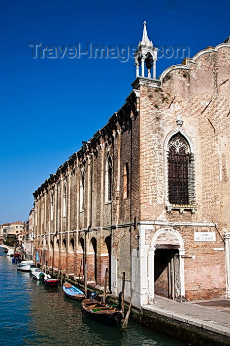 italy239: From Ponte de l'Abazia, Venice - photo by A.Beaton - (c) Travel-Images.com - Stock Photography agency - Image Bank