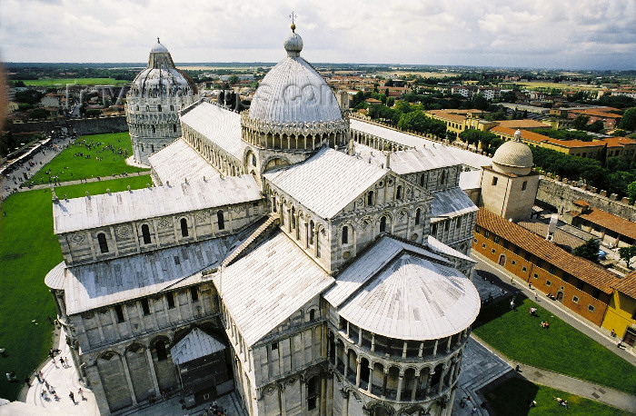 italy309: Italy / Italia - Pisa ( Toscany / Toscana ) / PSA : the Cathedral - detail seen from the tower (photo by W.Schmidt) - (c) Travel-Images.com - Stock Photography agency - Image Bank