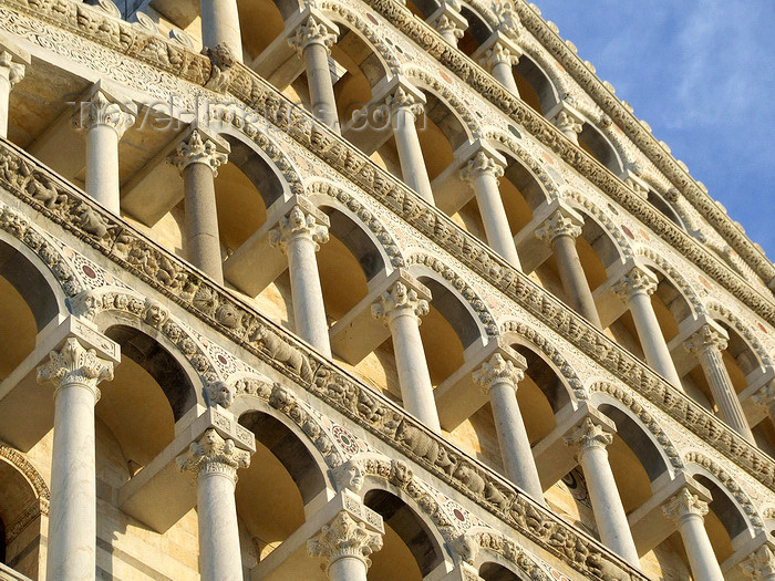 italy410: Pisa, Tuscany - Italy: façade of the Duomo, detail of the arches - photo by M.Bergsma - (c) Travel-Images.com - Stock Photography agency - Image Bank
