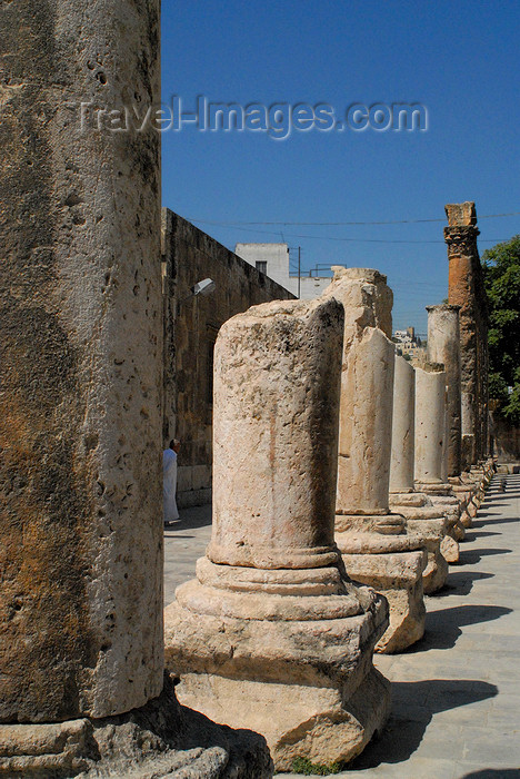 jordan193: Amman - Jordan: Roman Theatre - columns on the facade - photo by M.Torres - (c) Travel-Images.com - Stock Photography agency - Image Bank