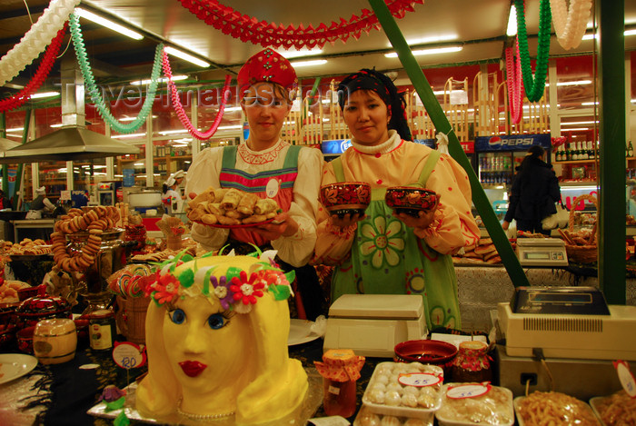 kazakhstan209: Kazakhstan, Almaty: Russian and Kazakh girls selling delicatessen - photo by M.Torres - (c) Travel-Images.com - Stock Photography agency - Image Bank