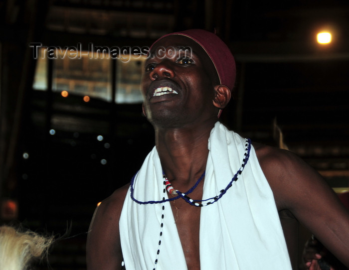 kenya164: Langata, Nairobi, Kenya: male dancer - Bomas of Kenya - photo by M.Torres - (c) Travel-Images.com - Stock Photography agency - Image Bank