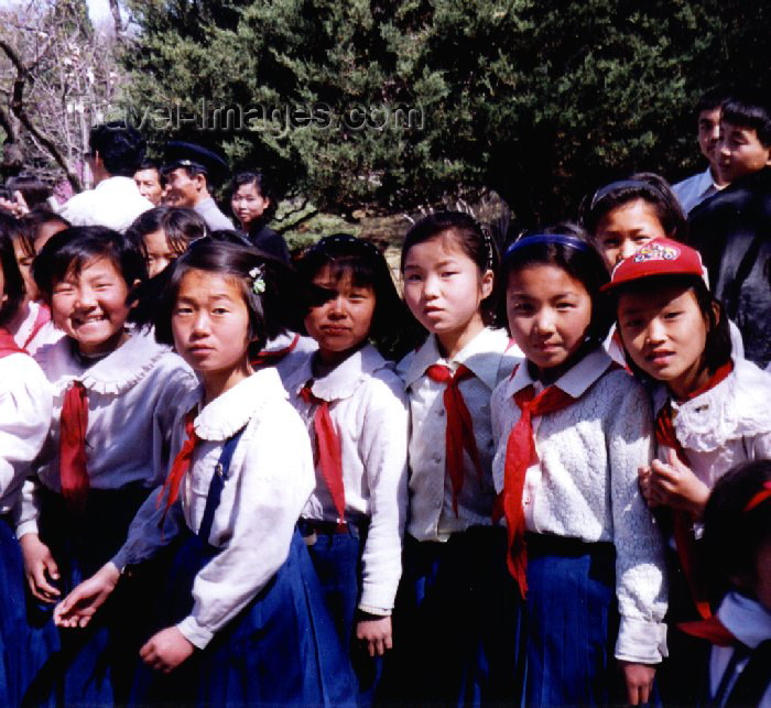 korean118: North Korea / DPRK - Pyongyang: North Korean School girls at Mangyondae Native House - pioneers (photo by M.Torres) - (c) Travel-Images.com - Stock Photography agency - Image Bank