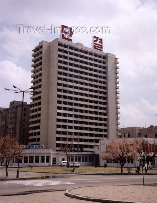 korean6: North Korea / DPRK - Pyongyang: Offices (photo by M.Torres) - (c) Travel-Images.com - Stock Photography agency - Image Bank