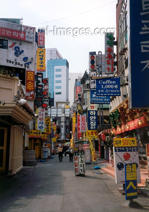 koreas1: Asia - South Korea - Seoul: back alley -  Gwancheoldong - photo by M.Torres - (c) Travel-Images.com - Stock Photography agency - Image Bank