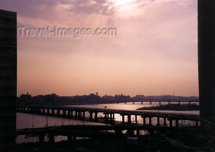 koreas11: Asia - South Korea - Seoul: Han-Gang river seen from Yongsan - photo by M.Torres - (c) Travel-Images.com - Stock Photography agency - Image Bank