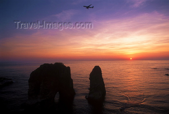 lebanon17: Lebanon / Liban - Beirut: Mediterranean sunset - Pigeon Rocks - silhouettes and aircraft - photo by J.Wreford - (c) Travel-Images.com - Stock Photography agency - Image Bank