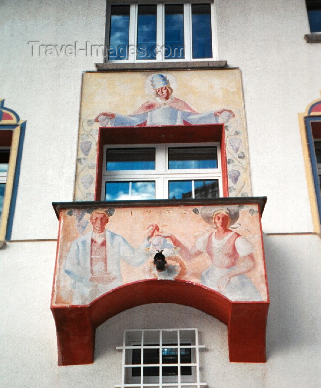 liech25: Liechtenstein - Vaduz: blessed balcony - Rathaus City hall  (photo by M.Torres) - (c) Travel-Images.com - Stock Photography agency - Image Bank