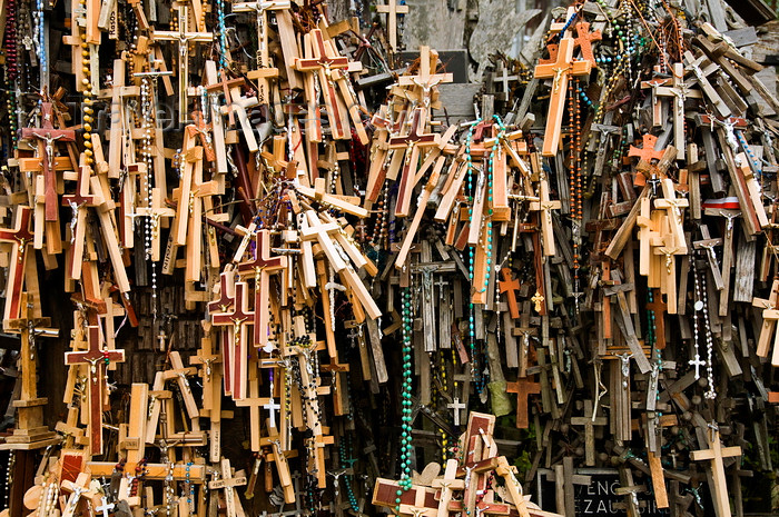 lithuania37: Siauliai, Lithuania: Hill of crosses - Kryziu Kalnas - crosses and  rosaries - photo by J.Pemberton - (c) Travel-Images.com - Stock Photography agency - Image Bank