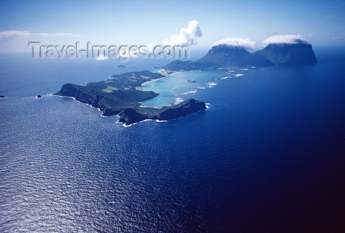 lord-howe9: Lord Howe island: from the air - Unesco World Heritage site - photo by R.Eime - (c) Travel-Images.com - Stock Photography agency - Image Bank