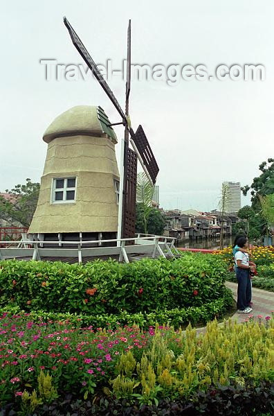 mal161: Malaysia - Malacca / Melaka: windmill - Dutch square (photo by J.Kaman) - (c) Travel-Images.com - Stock Photography agency - Image Bank