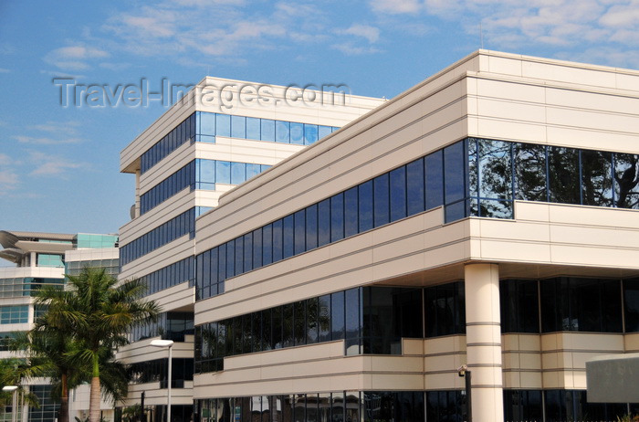 malawi51: Blantyre, Malawi: Reserve Bank (Malawi Central Bank), Blantyre Branch - Hanover Avenue, Central Business District (CBD) - architect Mike Clinton - photo by M.Torres - (c) Travel-Images.com - Stock Photography agency - Image Bank