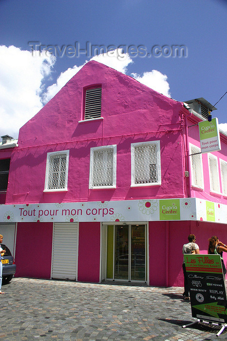 martinique21: Fort-de-France, Martinique: pink façade - photo by D.Smith - (c) Travel-Images.com - Stock Photography agency - Image Bank