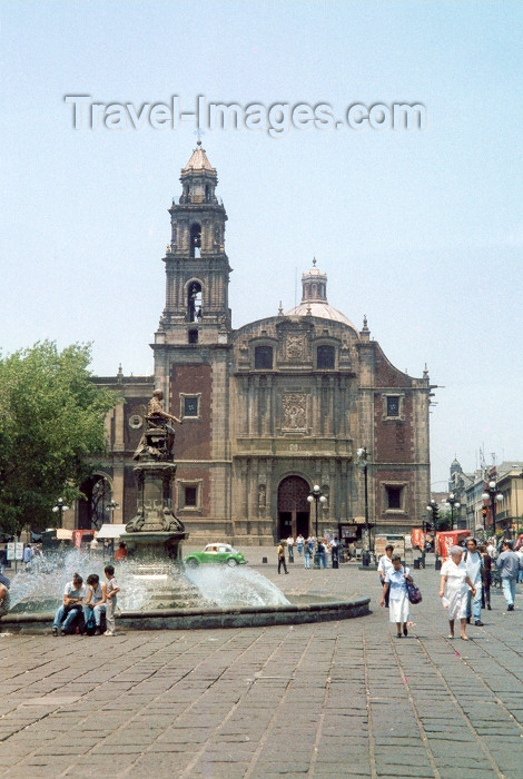 mexico37: Mexico City: church and fountain / iglesia  y fuente - photo by M.Torres - (c) Travel-Images.com - Stock Photography agency - Image Bank
