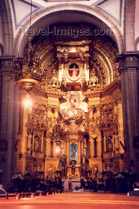 mexico5: Mexico City / Ciudad de Mexico: gilded altar - photo by M.Torres - (c) Travel-Images.com - Stock Photography agency - Image Bank