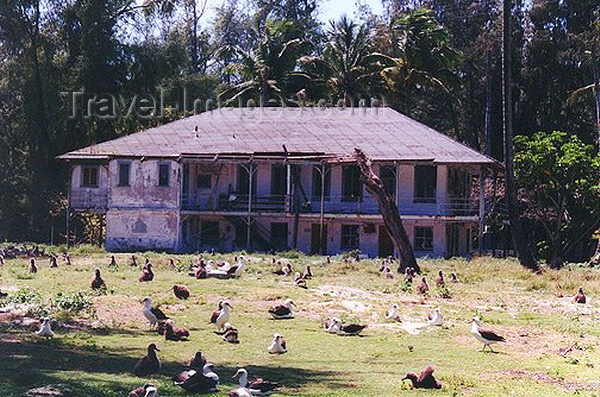 midway8: Midway Atoll - Sand island: Remains  buildings of the Commercial Pacific Cable Company - photo by G.Frysinger - (c) Travel-Images.com - Stock Photography agency - Image Bank