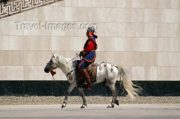 mongolia101: Ulan Bator / Ulaanbaatar, Mongolia: a soldier on his horse, Sukhbaatar square - photo by A.Ferrari - (c) Travel-Images.com - Stock Photography agency - Image Bank
