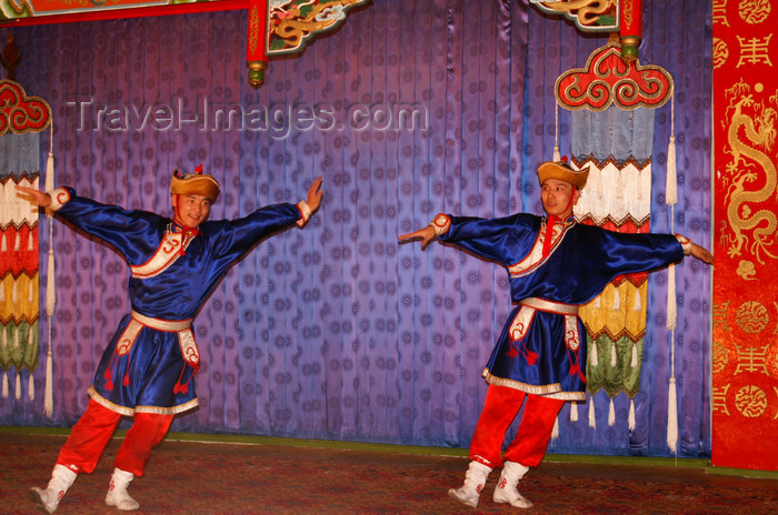 mongolia11: Ulan Bator / Ulaanbaatar, Mongolia: dancers, Tumen Ekh's cultural show - photo by A.Ferrari - (c) Travel-Images.com - Stock Photography agency - Image Bank