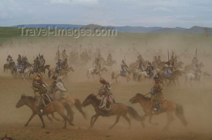 mongolia158: Ulan Bator / Ulaanbaatar, Mongolia: cavalry charge to celebrate the 800th anniversary of the Mongolian state - battle - photo by A.Ferrari - (c) Travel-Images.com - Stock Photography agency - Image Bank